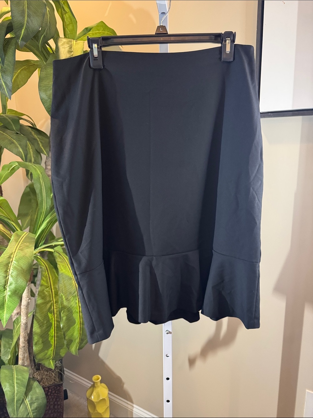 Beautiful Black Peplum Hem Women's Skirt size L